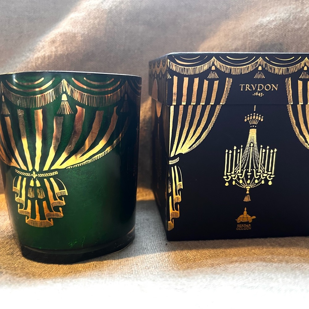 Trudon empty Angelo green and gold luxury candle vessel. - Picture 5 of 12